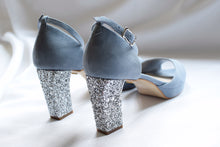 Cargar imagen en el visor de la galería, Ejemplos de Personalizaciones - Sandalias de peep toe