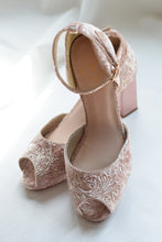Cargar imagen en el visor de la galería, Ejemplos de Personalizaciones - Sandalias de peep toe