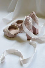 Cargar imagen en el visor de la galería, Ejemplos de Personalizaciones - Sandalias de peep toe