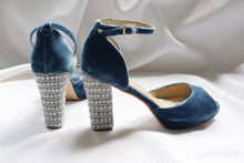 Cargar imagen en el visor de la galería, Ejemplos de Personalizaciones - Zapatos Joya by Puntulina